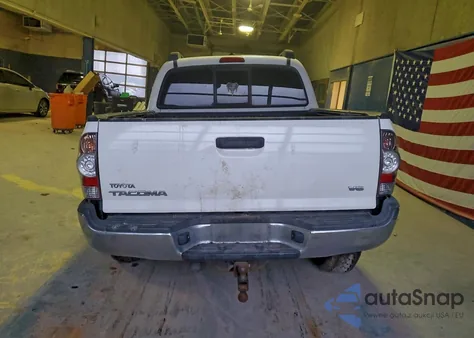 2013 Toyota Tacoma Double Cab z USA, uszkodzony, nr VIN 3TMLU4EN1DM114542